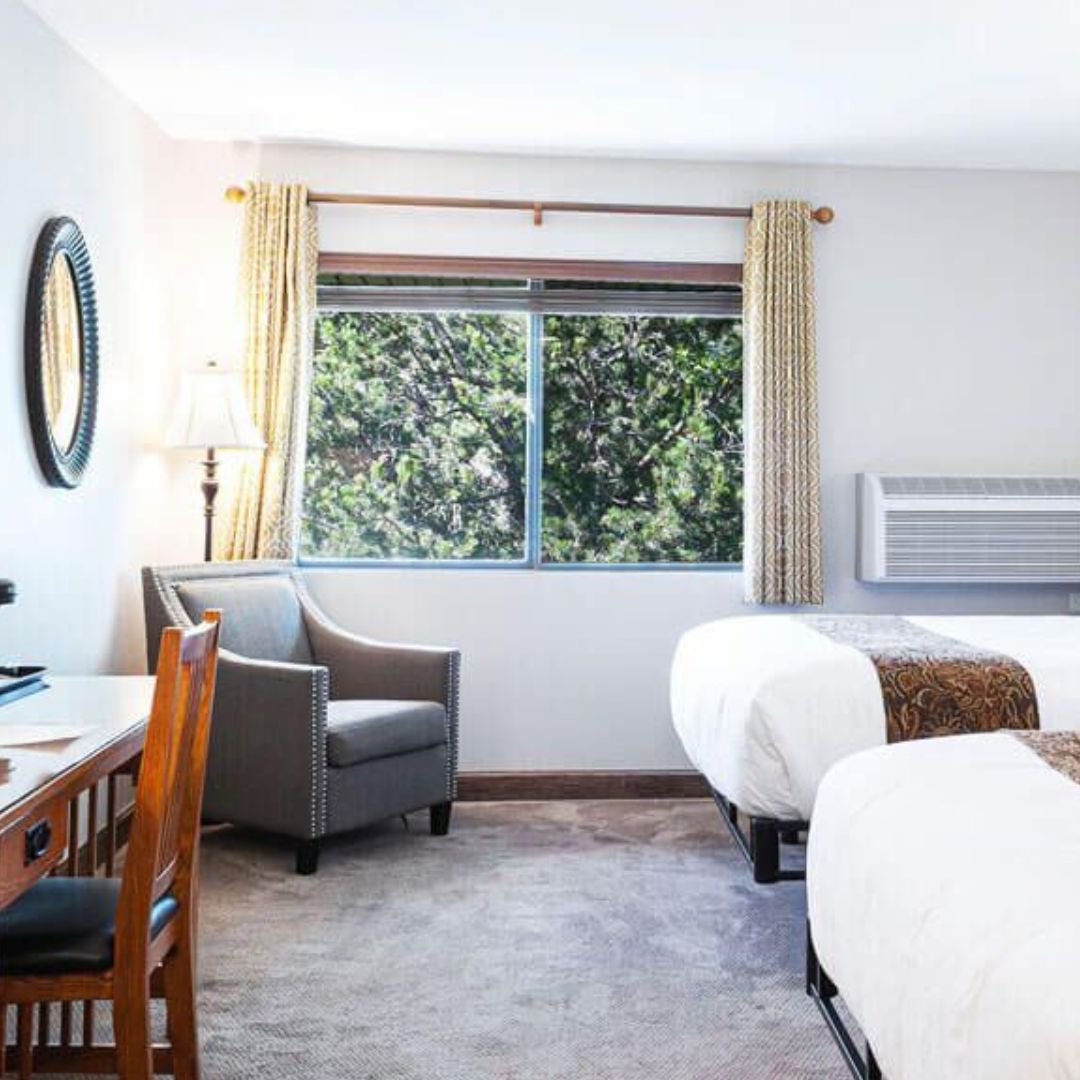 standard room at Glen Eyrie Castle